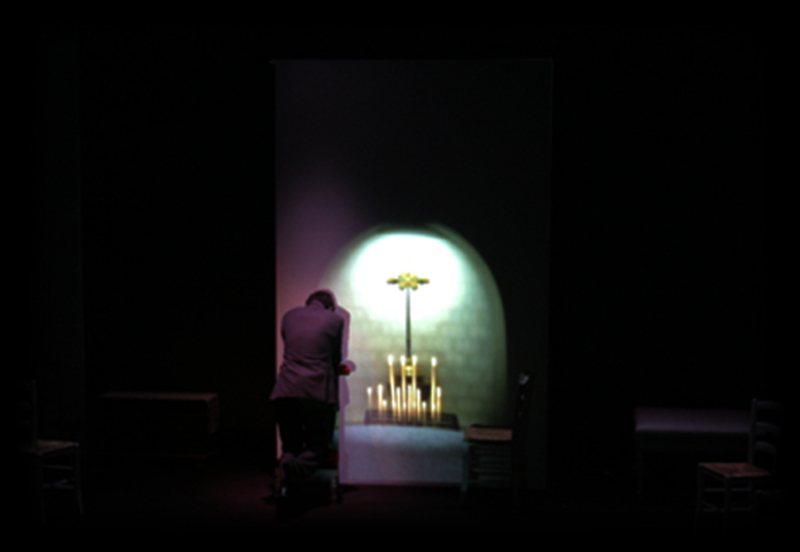 Les vœux du cœur, image de la création vidéo de Sébastien Sidaner. Une pièce de théâtre mise en scène par Anne Bourgeois, le théâtre la bruyère.